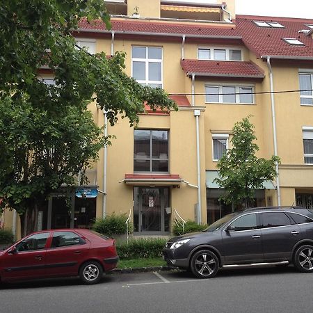 Yuliya 9 Apartment Heviz Exterior photo